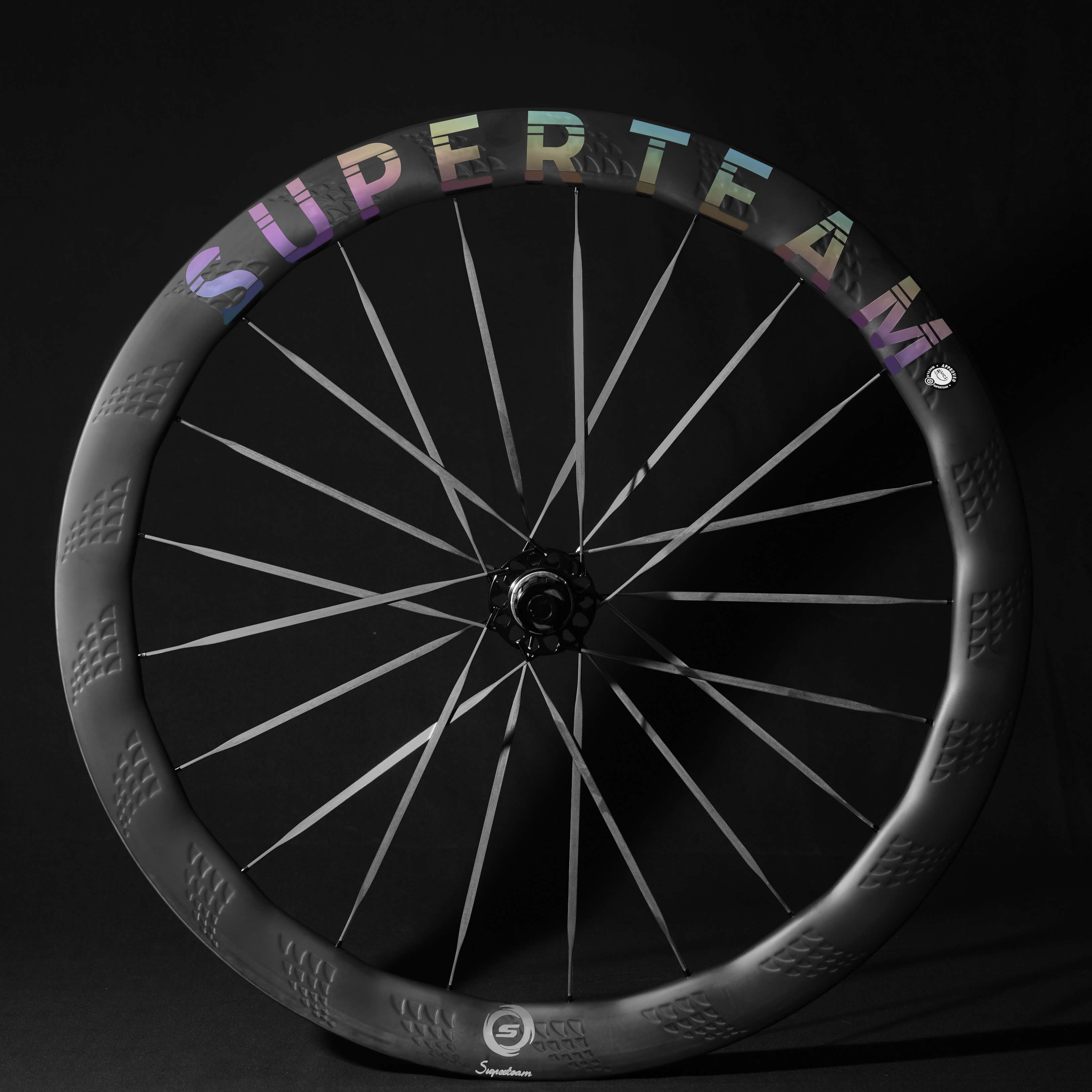 Superior Aerodynamics with Carbon Wheels